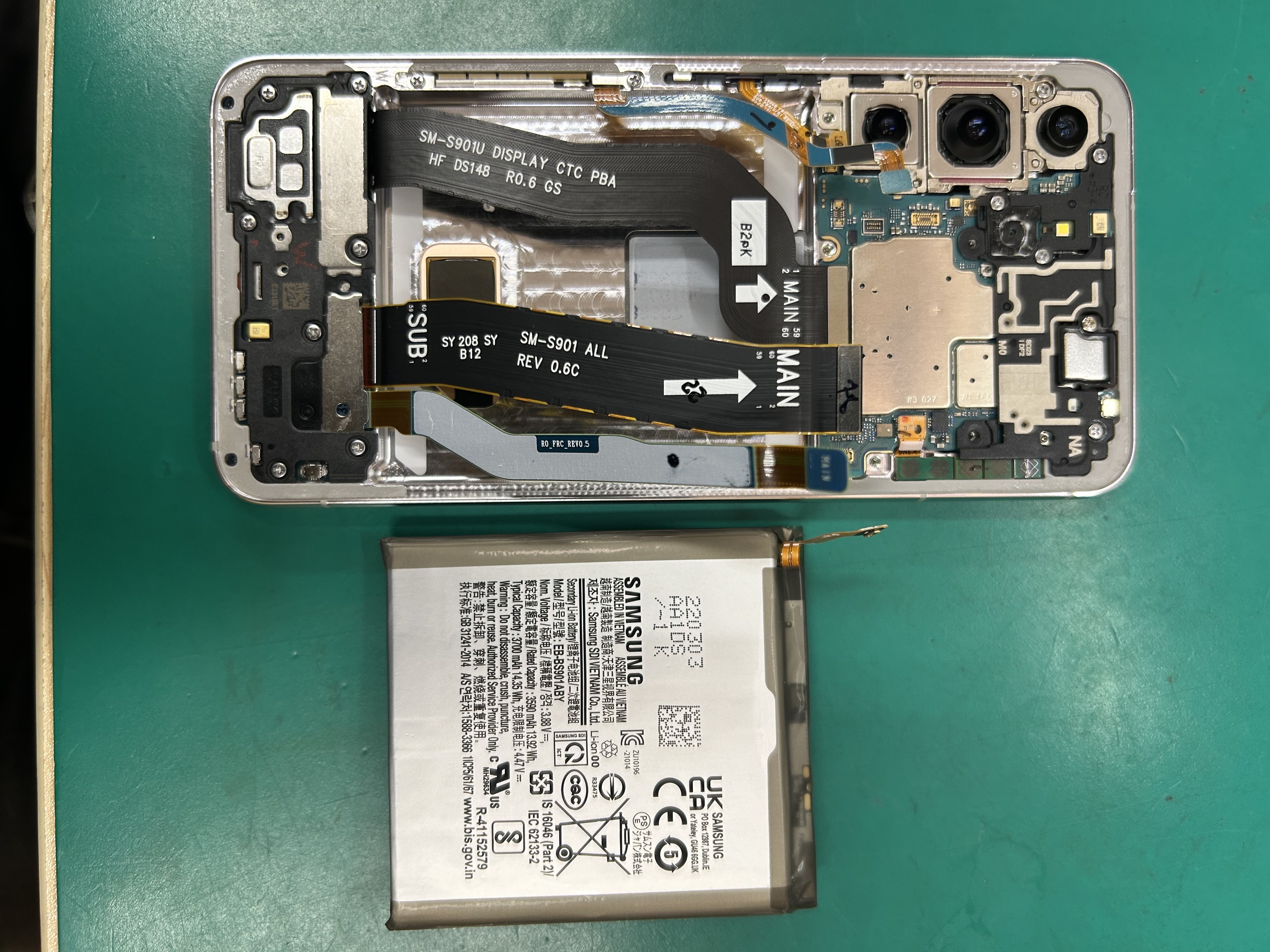 Galaxy s22 バッテリー膨張 電池交換 イオン春日井店